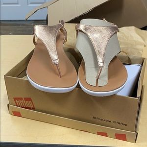 NWT rose gold fit flips